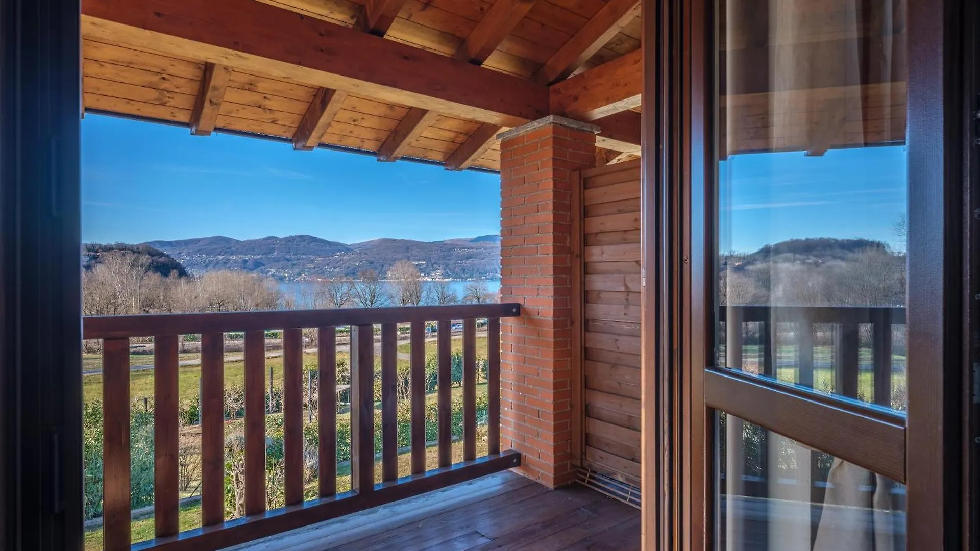 La Luna Nel Lago Lake View Garden - Happy Rentals Ispra 0*,  Italien