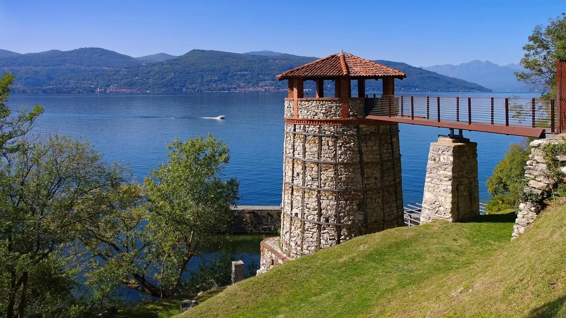 La Luna Nel Lago Lake View Garden - Happy Rentals Ispra