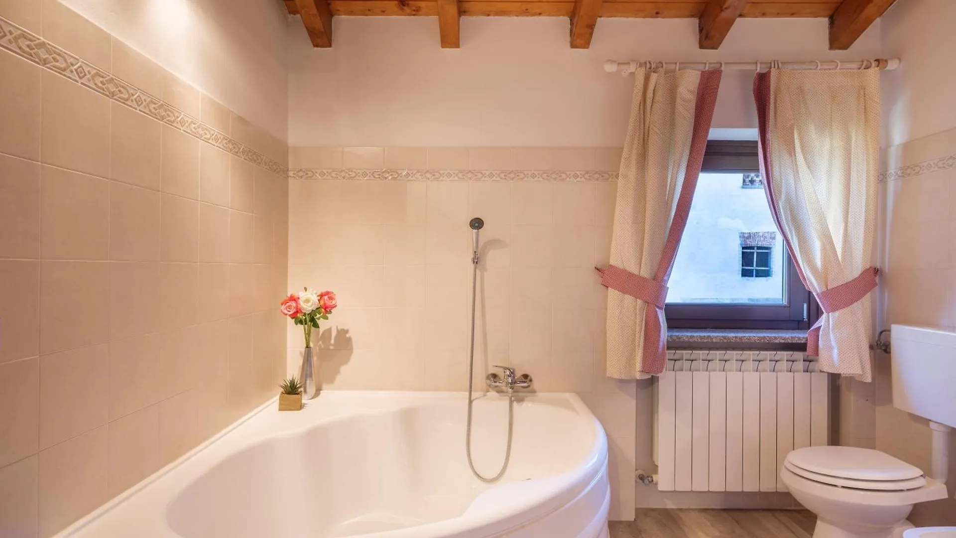 La Luna Nel Lago Lake View Garden - Happy Rentals イスプラ イタリア