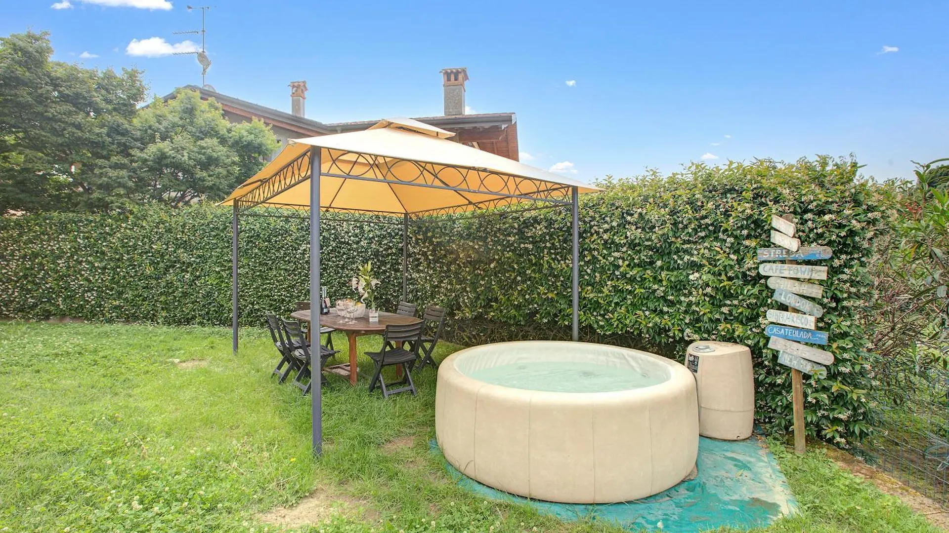 La Luna Nel Lago Lake View Garden - Happy Rentals イスプラ